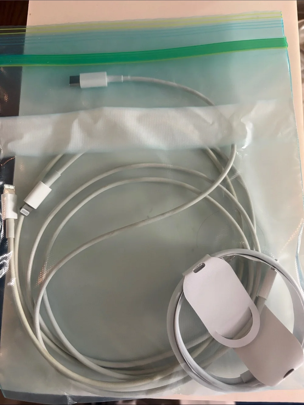 White Lightning & USB-C Charging Cables - Bundle
